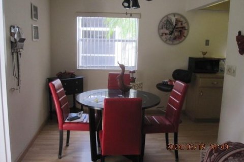 Condo in Delray Beach, Florida, 2 bedrooms  № 1074946 - photo 13