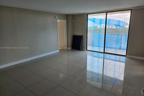 Copropriété à vendre à North Miami, Floride: 2 chambres, 97.55 m2 № 1404734 - photo 2