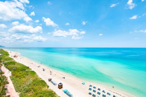 Condominio en venta en Miami Beach, Florida, 1 dormitorio, 74.32 m2 № 1404733 - foto 13