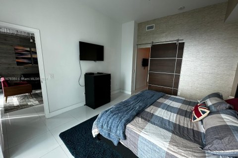 Condo in Miami, Florida, 1 bedroom  № 1404737 - photo 12