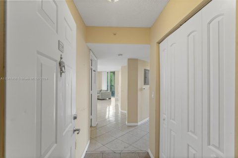 Copropriété à vendre à Fort Lauderdale, Floride: 2 chambres, 100.61 m2 № 1056676 - photo 26