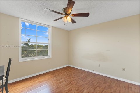 Copropriété à vendre à Fort Lauderdale, Floride: 2 chambres, 100.61 m2 № 1056676 - photo 11