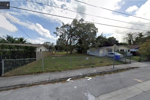 Купить коммерческую недвижимость в Майами, Флорида № 1056675 - фото 3