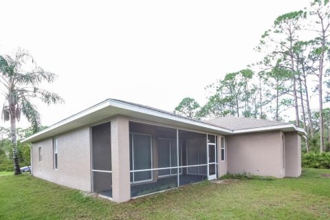 Villa ou maison à louer à North Port, Floride: 3 chambres, 170.1 m2 № 1352490 - photo 15