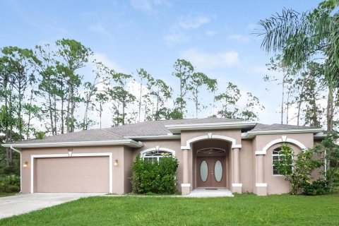 Casa en alquiler en North Port, Florida, 3 dormitorios, 170.1 m2 № 1352490 - foto 1