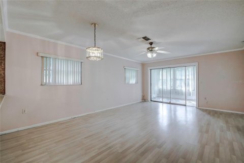 Condo in Hudson, Florida, 2 bedrooms  № 1352453 - photo 8