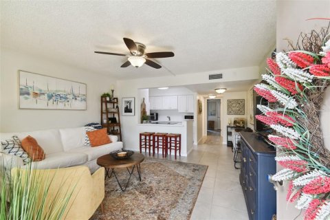 Condominio en venta en South Pasadena, Florida, 1 dormitorio, 55.74 m2 № 1352491 - foto 3