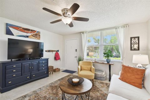 Copropriété à vendre à South Pasadena, Floride: 1 chambre, 55.74 m2 № 1352491 - photo 5