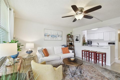 Copropriété à vendre à South Pasadena, Floride: 1 chambre, 55.74 m2 № 1352491 - photo 4