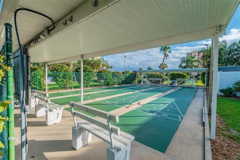 Condo in South Pasadena, Florida, 1 bedroom  № 1352491 - photo 22