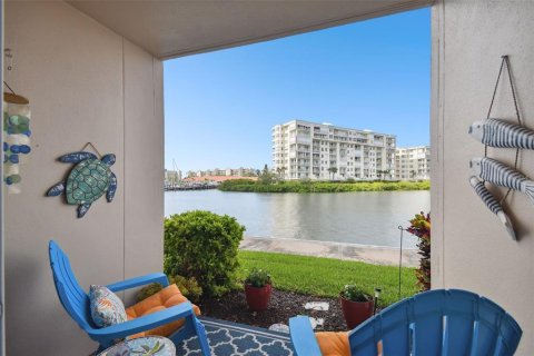 Copropriété à vendre à South Pasadena, Floride: 1 chambre, 55.74 m2 № 1352491 - photo 1