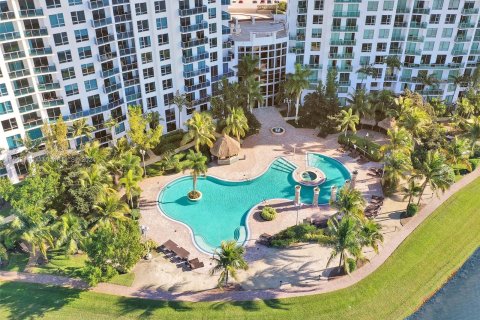 Condominio en venta en Sunrise, Florida, 2 dormitorios, 108.23 m2 № 1050929 - foto 3