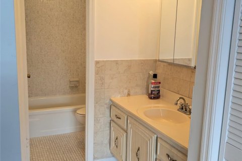 Condo in Lauderhill, Florida, 2 bedrooms  № 1047848 - photo 16