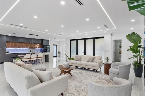 Casa en venta en Miami Beach, Florida, 4 dormitorios, 198.44 m2 № 1396912 - foto 17