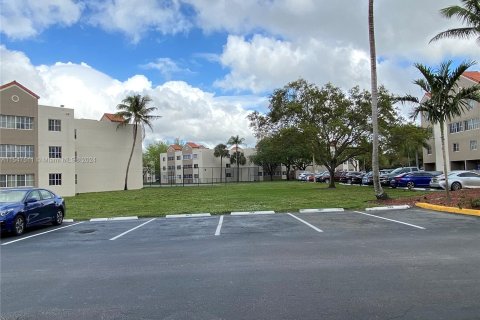 Copropriété à vendre à Hialeah, Floride: 2 chambres, 96.71 m2 № 1059360 - photo 28