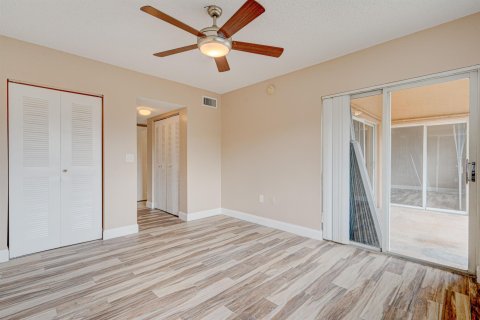 Condo in Coconut Creek, Florida, 2 bedrooms  № 1056894 - photo 19