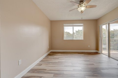 Condo in Coconut Creek, Florida, 2 bedrooms  № 1056894 - photo 14