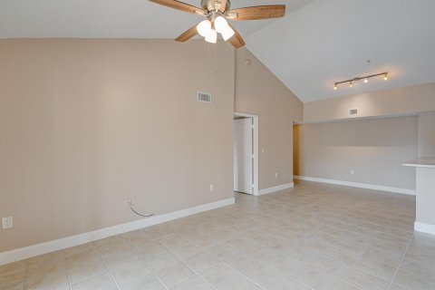 Condo in Coconut Creek, Florida, 2 bedrooms  № 1056894 - photo 4