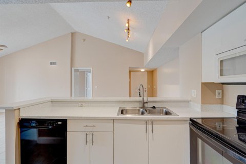 Condo in Coconut Creek, Florida, 2 bedrooms  № 1056894 - photo 1