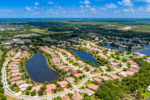 Villa ou maison à vendre à Stuart, Floride: 4 chambres, 224.36 m2 № 1226913 - photo 5