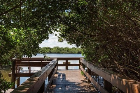 Condo in Hutchinson Island South, Florida, 2 bedrooms  № 1038345 - photo 27