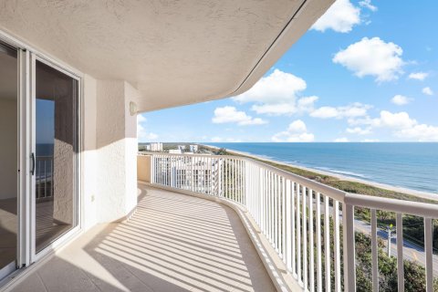 Condo in Hutchinson Island South, Florida, 2 bedrooms  № 1038345 - photo 19