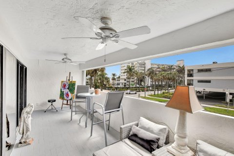 Condo in Deerfield Beach, Florida, 1 bedroom  № 1065458 - photo 10