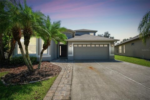 Villa ou maison à vendre à Wesley Chapel, Floride: 3 chambres, 241.17 m2 № 1388376 - photo 2