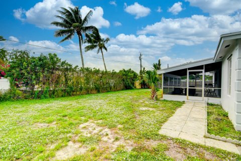 Villa ou maison à vendre à West Palm Beach, Floride: 3 chambres, 146.6 m2 № 1079469 - photo 2