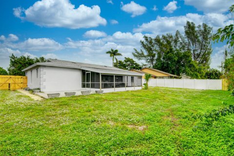House in West Palm Beach, Florida 3 bedrooms, 146.6 sq.m. № 1079469 - photo 3