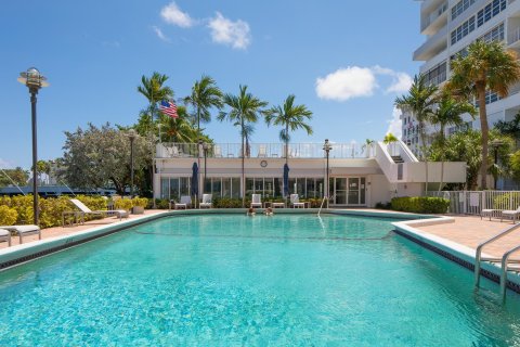 Copropriété à vendre à Fort Lauderdale, Floride: 2 chambres, 124.86 m2 № 1061310 - photo 4