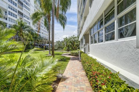 Condo in Fort Lauderdale, Florida, 2 bedrooms  № 1061310 - photo 23