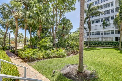 Copropriété à vendre à Fort Lauderdale, Floride: 2 chambres, 124.86 m2 № 1061310 - photo 25