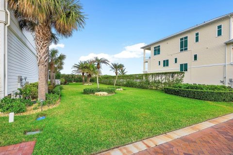 House in Hutchinson Island South, Florida 5 bedrooms, 433.85 sq.m. № 1055096 - photo 24