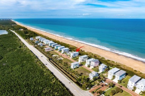 House in Hutchinson Island South, Florida 5 bedrooms, 433.85 sq.m. № 1055096 - photo 9