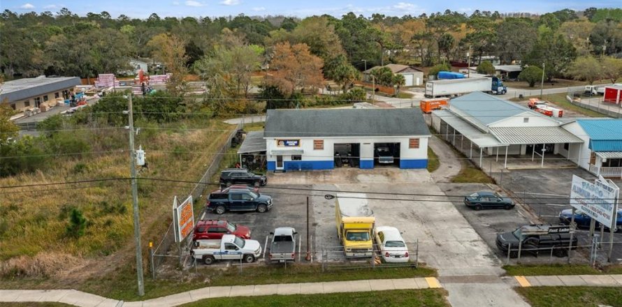 Propiedad comercial en Hudson, Florida 222.97 m2 № 1048680