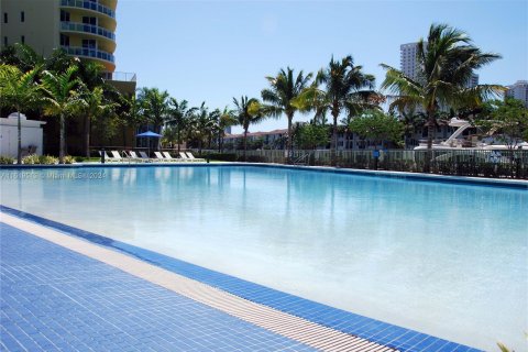 Condominio en venta en Aventura, Florida, 2 dormitorios, 154.5 m2 № 1241921 - foto 8