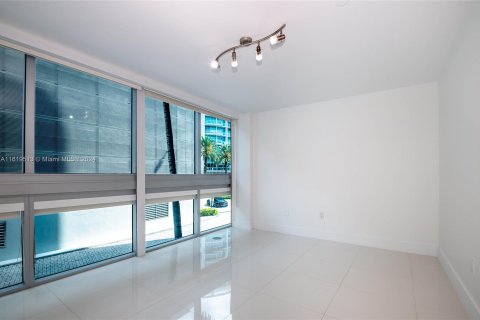 Condominio en venta en Aventura, Florida, 2 dormitorios, 154.5 m2 № 1241921 - foto 15