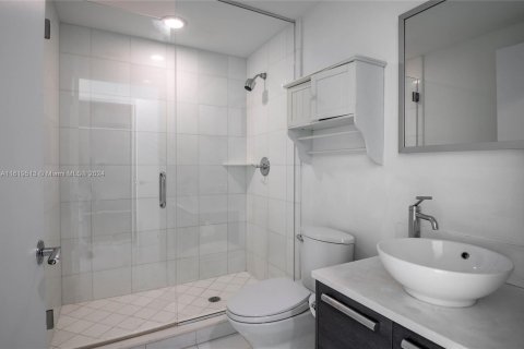 Condo in Aventura, Florida, 2 bedrooms  № 1241921 - photo 17