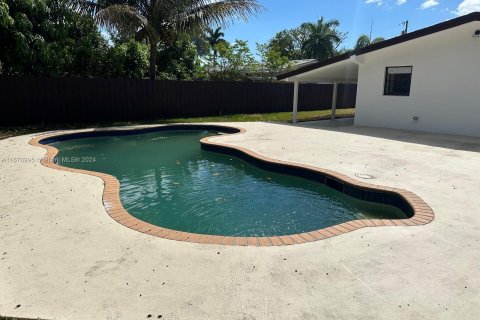 Casa en venta en Margate, Florida, 3 dormitorios, 159.7 m2 № 1241917 - foto 18