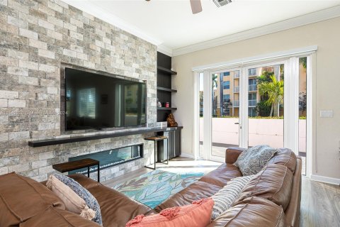 Villa ou maison à vendre à Dania Beach, Floride: 3 chambres, 221.85 m2 № 1040471 - photo 12