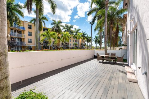 Villa ou maison à vendre à Dania Beach, Floride: 3 chambres, 221.85 m2 № 1040471 - photo 28