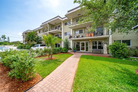 Condominio en venta en Wilton Manors, Florida, 2 dormitorios, 92.9 m2 № 1097841 - foto 21