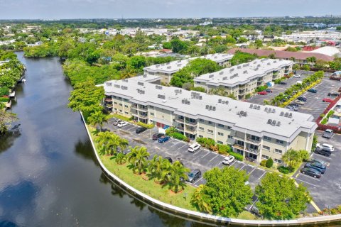 Copropriété à vendre à Wilton Manors, Floride: 2 chambres, 92.9 m2 № 1097841 - photo 2