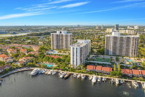 Condo in Aventura, Florida, 2 bedrooms  № 1097840 - photo 7