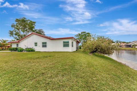 Casa en venta en Tamarac, Florida, 2 dormitorios, 176.79 m2 № 1045444 - foto 25