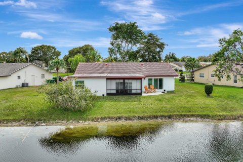Casa en venta en Tamarac, Florida, 2 dormitorios, 176.79 m2 № 1045444 - foto 6