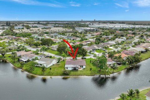 Casa en venta en Tamarac, Florida, 2 dormitorios, 176.79 m2 № 1045444 - foto 12