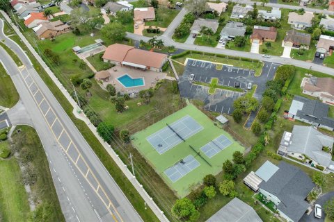 Villa ou maison à vendre à Tamarac, Floride: 2 chambres, 176.79 m2 № 1045444 - photo 1