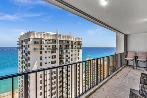 Condominio en venta en Hollywood, Florida, 1 dormitorio, 92.9 m2 № 1065143 - foto 16